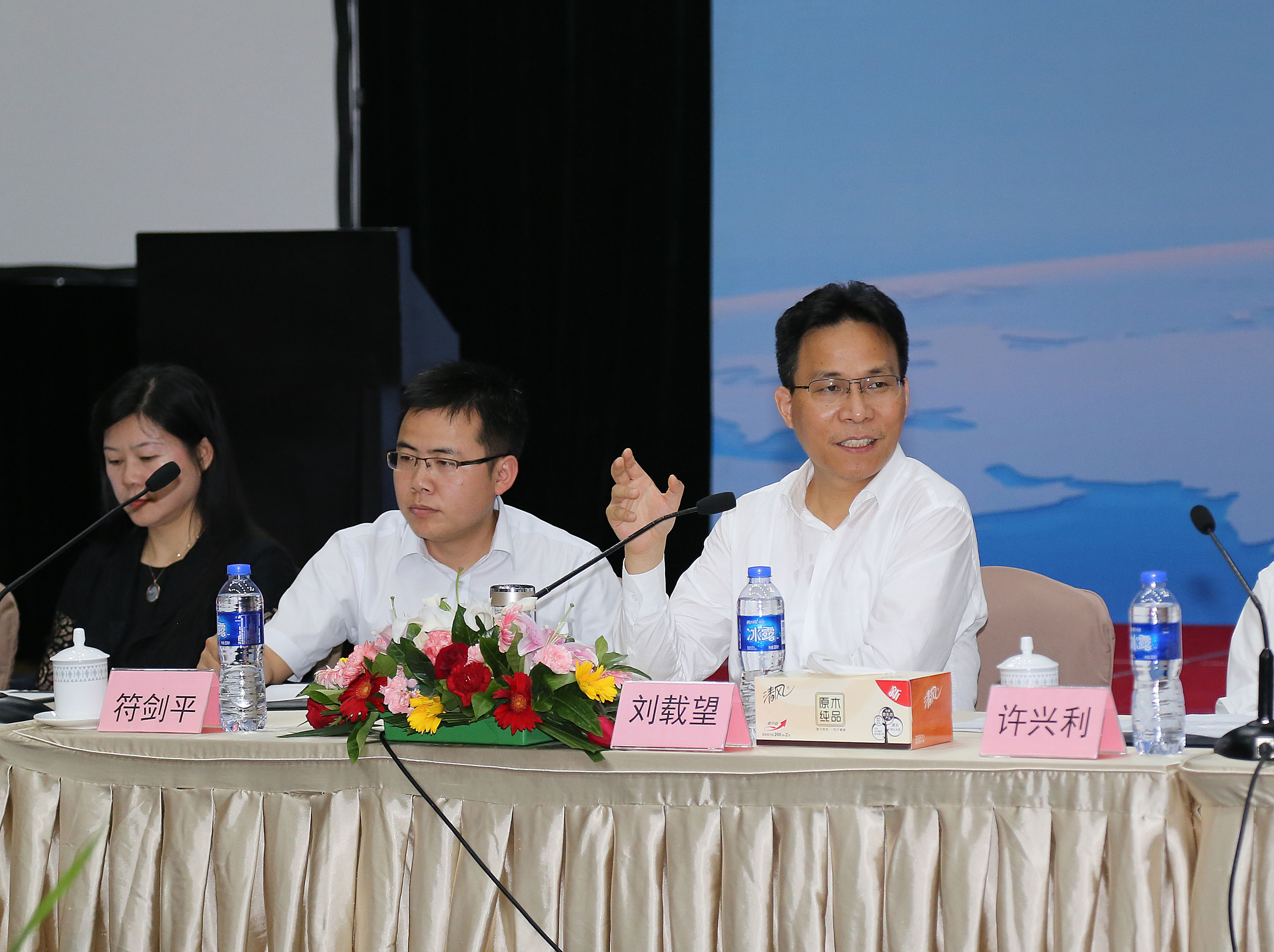 青春如詩 圓夢(mèng)江河——江河集團(tuán)2017年校招生始業(yè)培訓(xùn)在京順利舉行